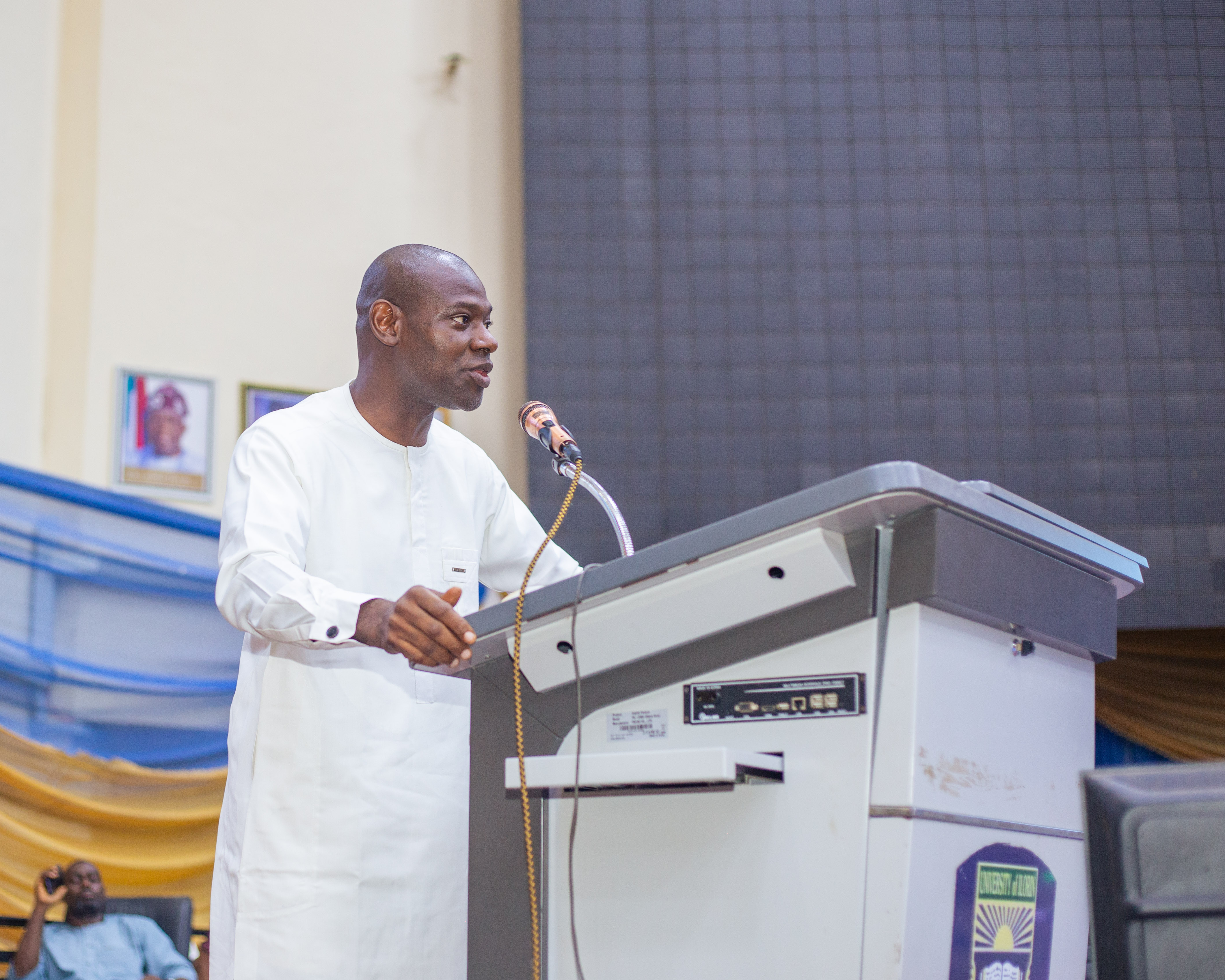Dr. Kayode Femi Delivers Keynote Speech, Challenges New UNILORIN Veterinarians to Embrace AI and Turn Knowledge into Impact